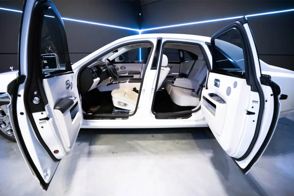 Ottawa Rolls-Royce Rentals